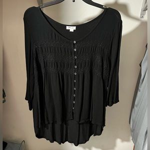 Black buttoned top